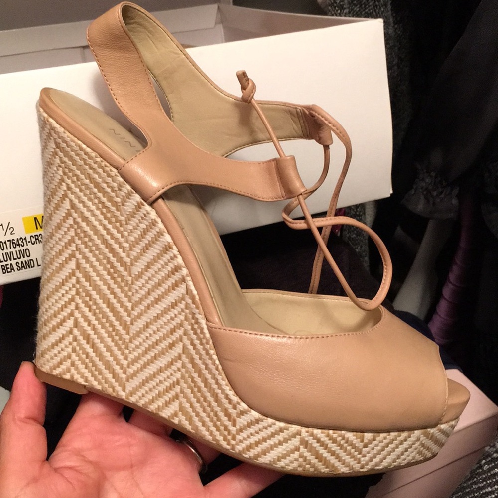 Platform Nine West shoes